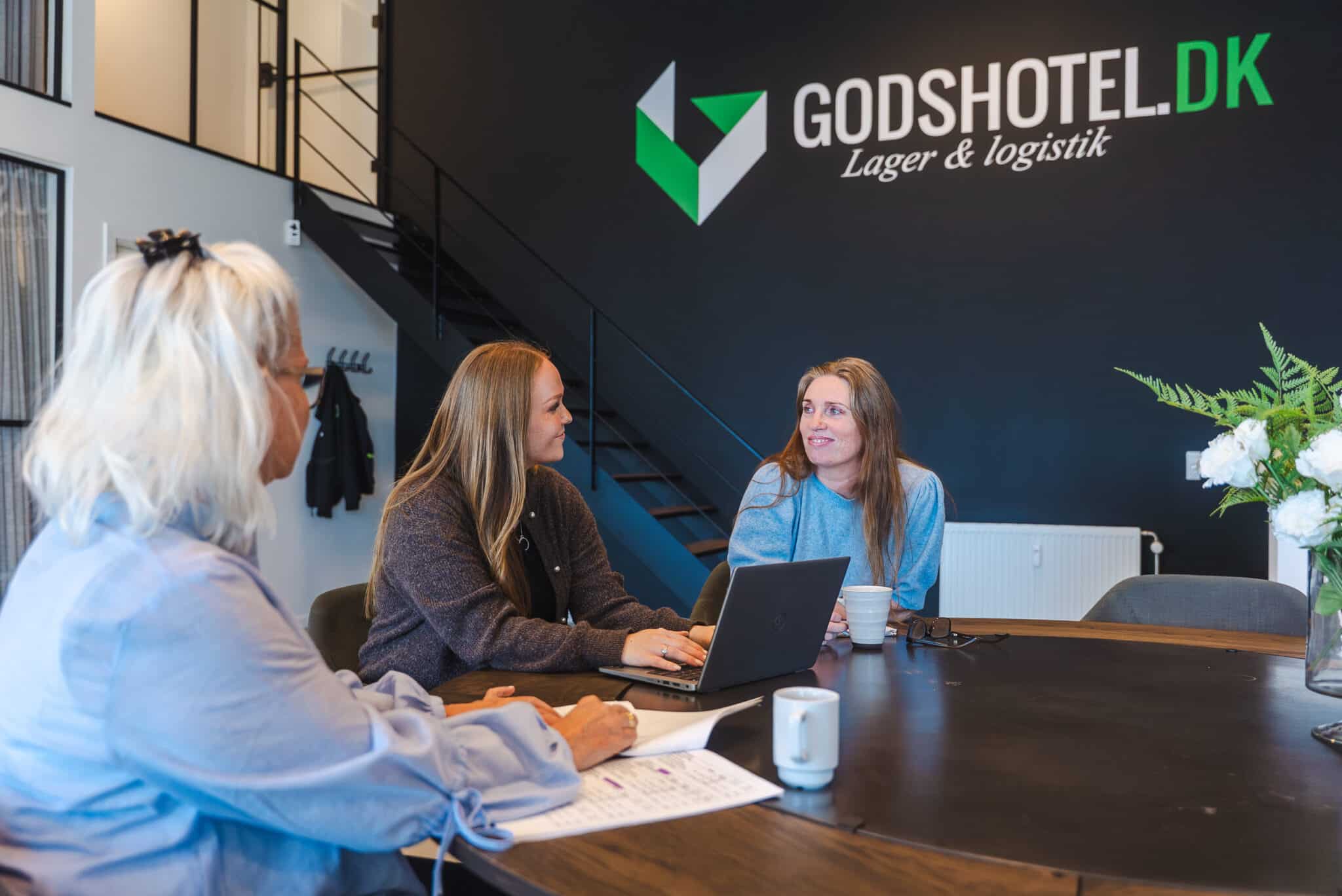 Transportfirma holder møde